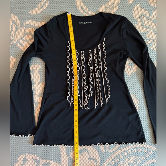 Fabulous Ruffled Top - Picture 5 of 7